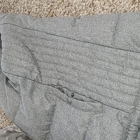 Old Navy Insulated Vest - Picture 5 of 7